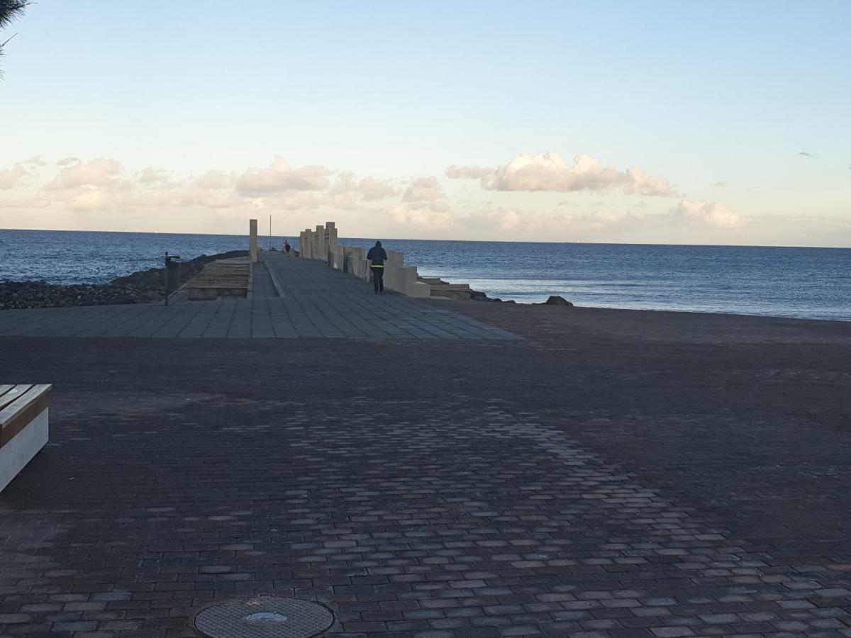 Brisas Del Mar Apartment, One Step From The Sea. El Burrero Exteriör bild